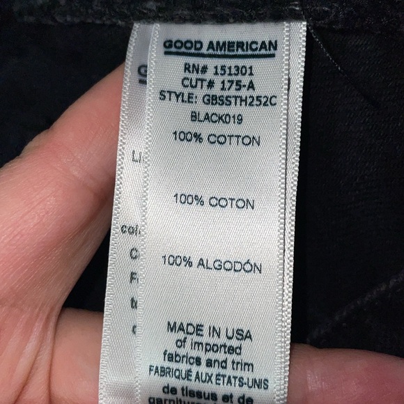 Good American Black Distressed Cut Off Jean Shorts - Picture 7 of 7